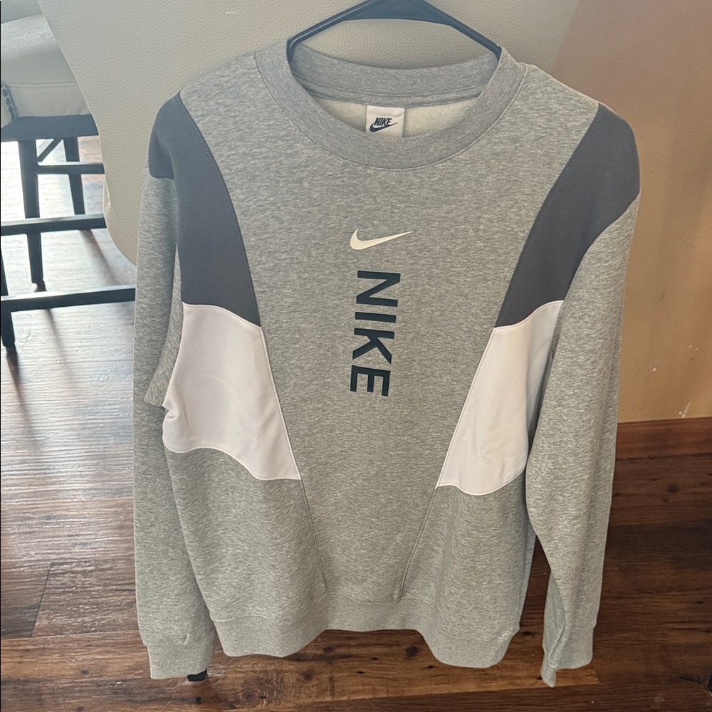 Nike Men's Gray Crewneck Sweater with White Accents